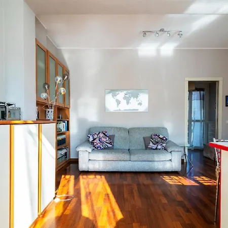 Likehome - Via Coni Zugna * Milão